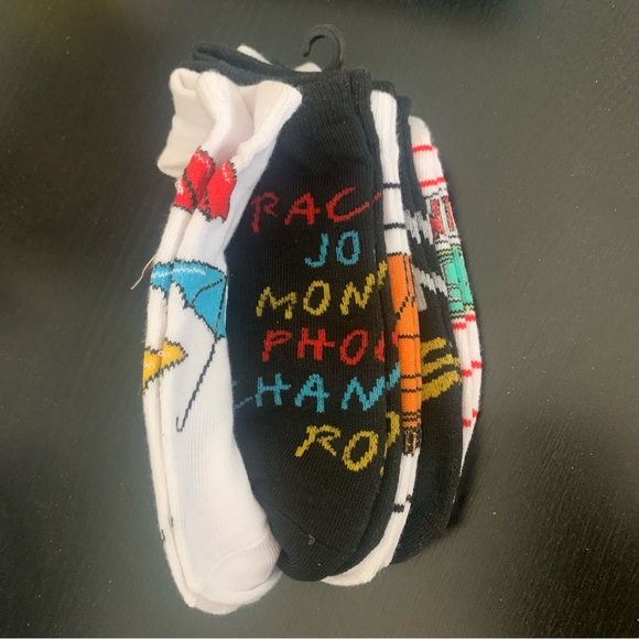 NWT Set of 5 FRIENDS Socks Womens - Picture 4 of 6